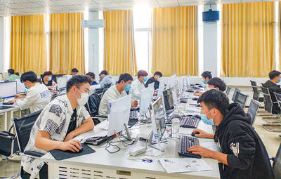 洛陽科技職業(yè)學院成功舉辦第十三屆“藍橋杯”河南省賽（計算機軟件及網(wǎng)絡技術賽項）