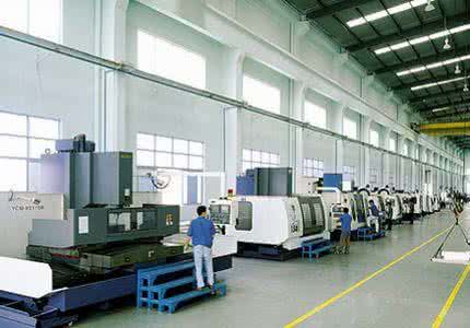 我國塑料機械吹瓶機行業利潤空間廣闊，機械研發創新推動發展